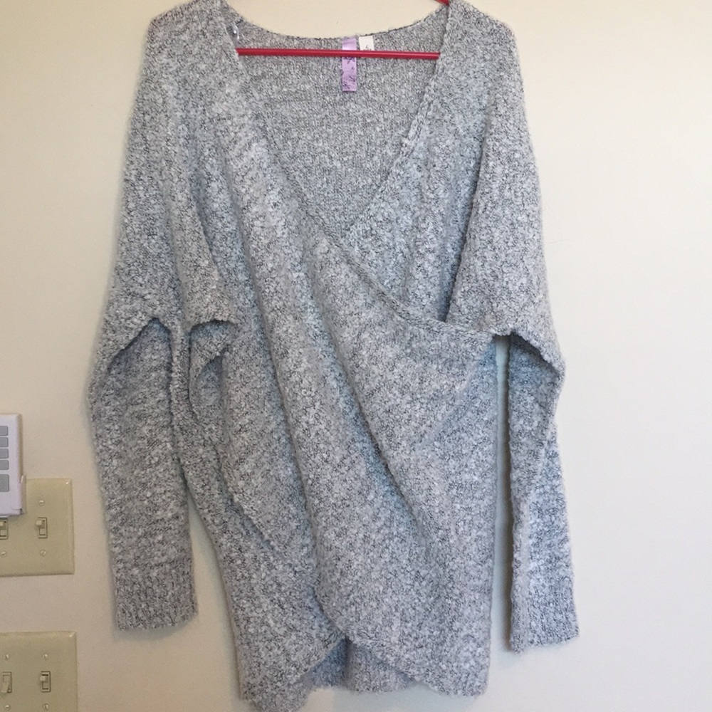 Francesca’s gray fuzzy wrap sweater